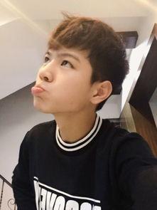 杨桐近期照片,青春洋溢，魅力四射