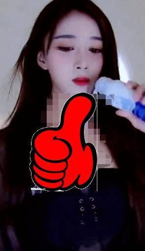 女主播直播倒牛奶,一场意外的网络现象